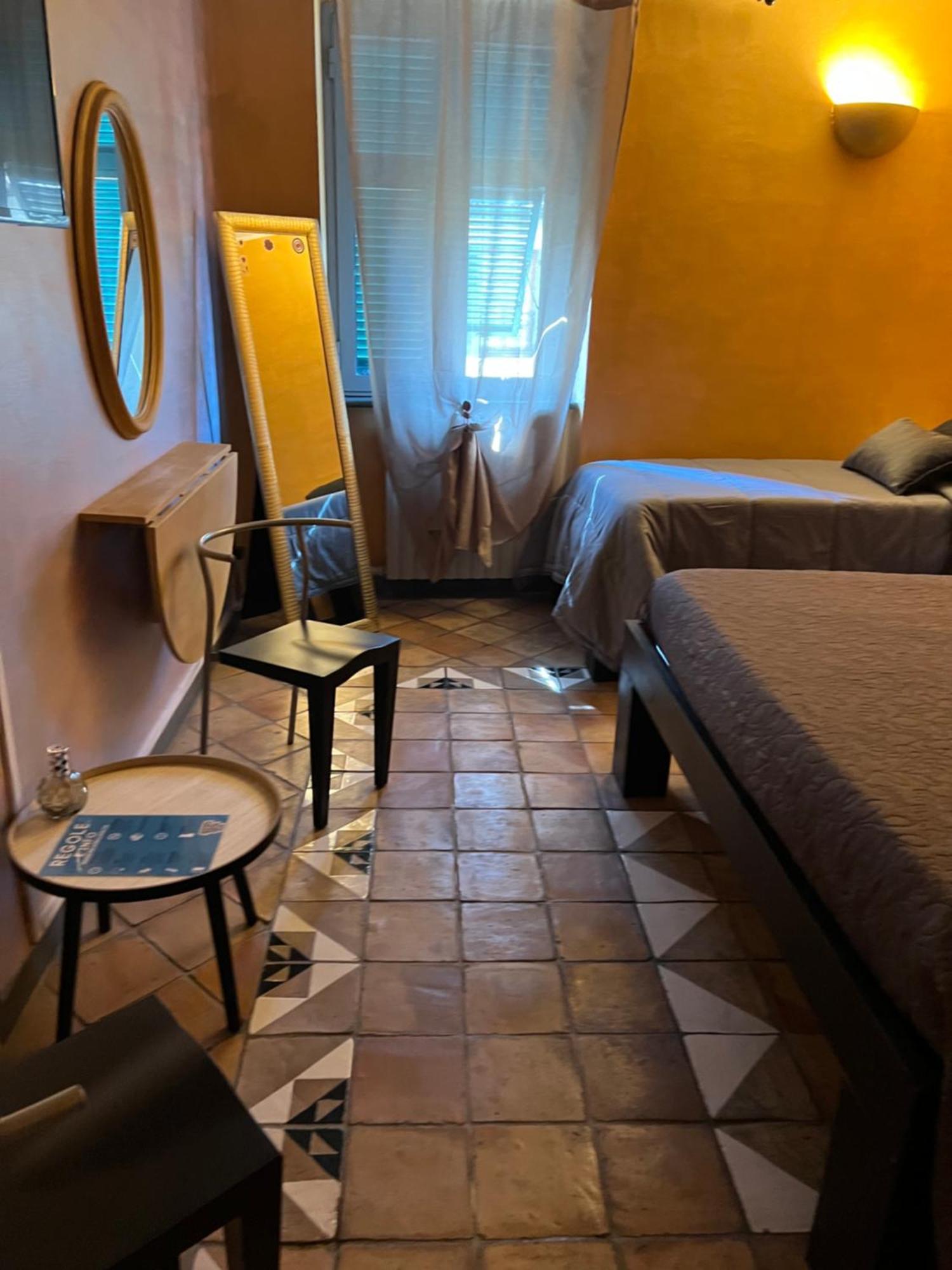 Marieta Rooms Sarzana Ngoại thất bức ảnh