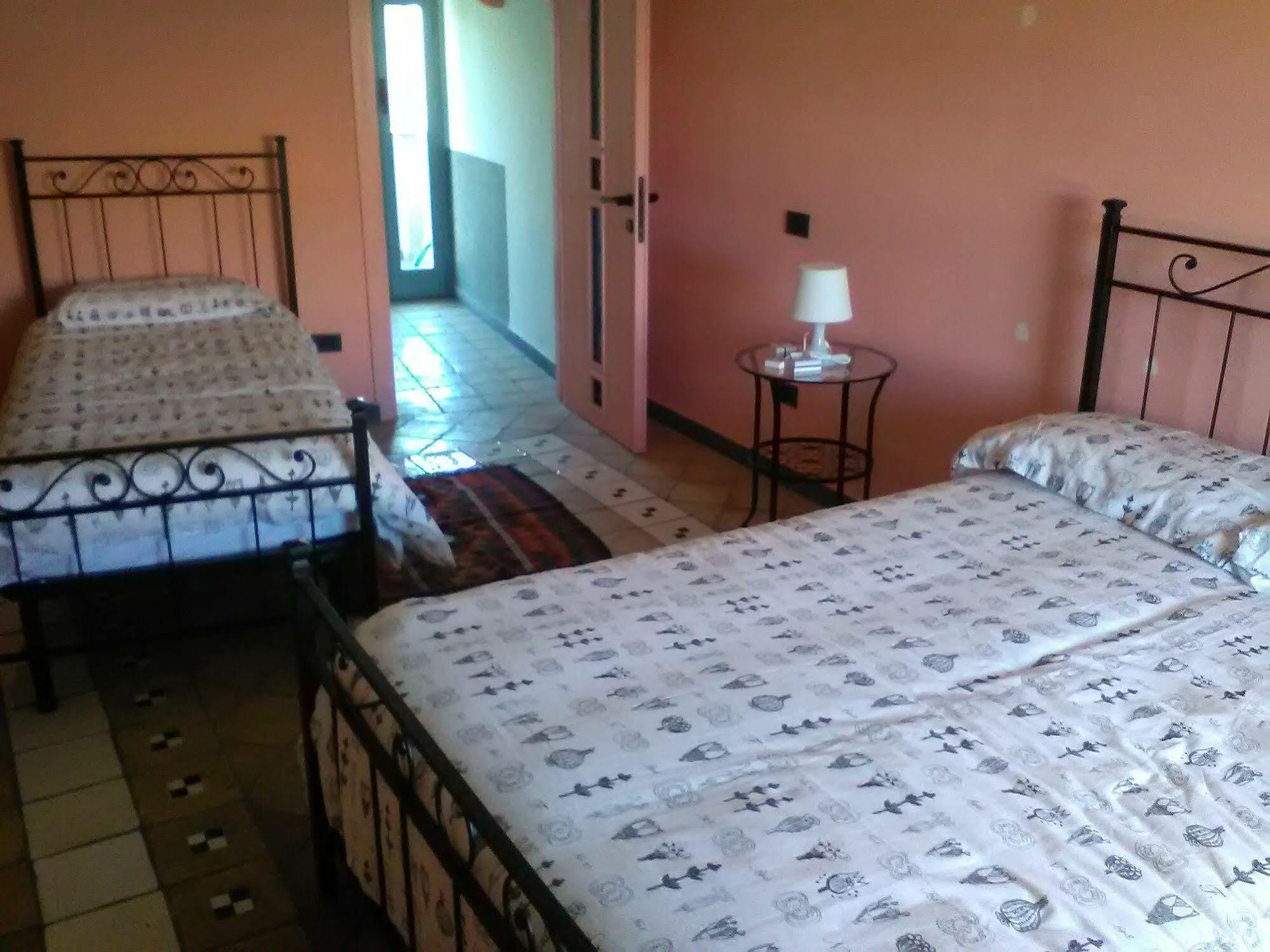 Marieta Rooms Sarzana Ngoại thất bức ảnh